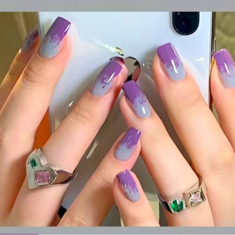 🍒🍒 Purple & Grey Press On Nails